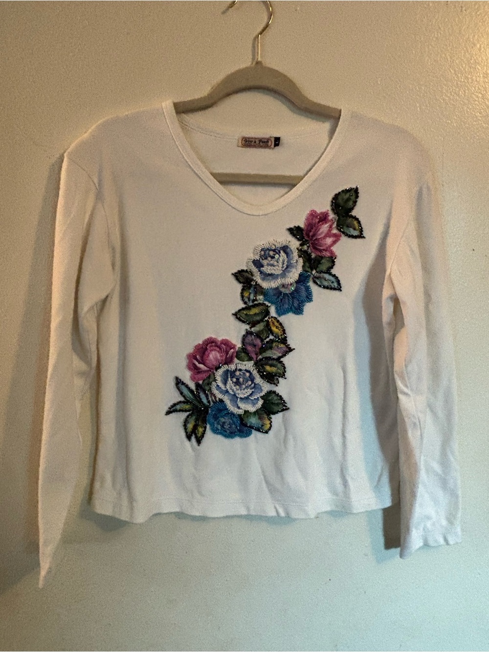 White Floral Embroidered V-Neck Long Sleeve Top
